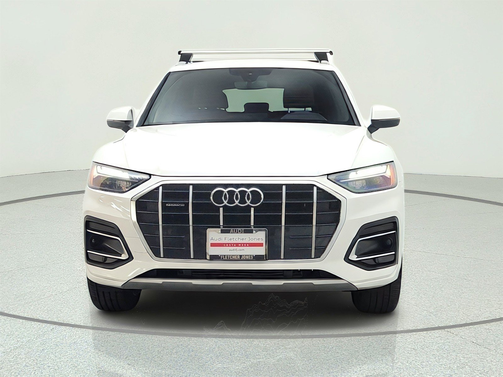 Used 2023 Audi Q5 2.0T Premium w/ Convenience Package AWD/4WD image 2