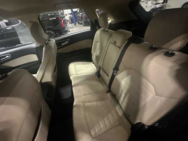 Used 2018 Ford Edge SEL FWD image 31