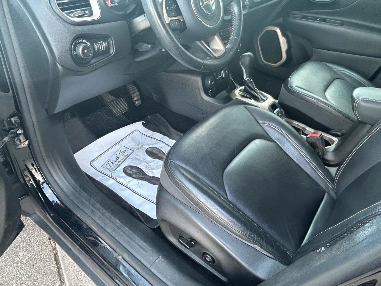 Used 2015 Jeep Renegade Limited AWD/4WD image 10