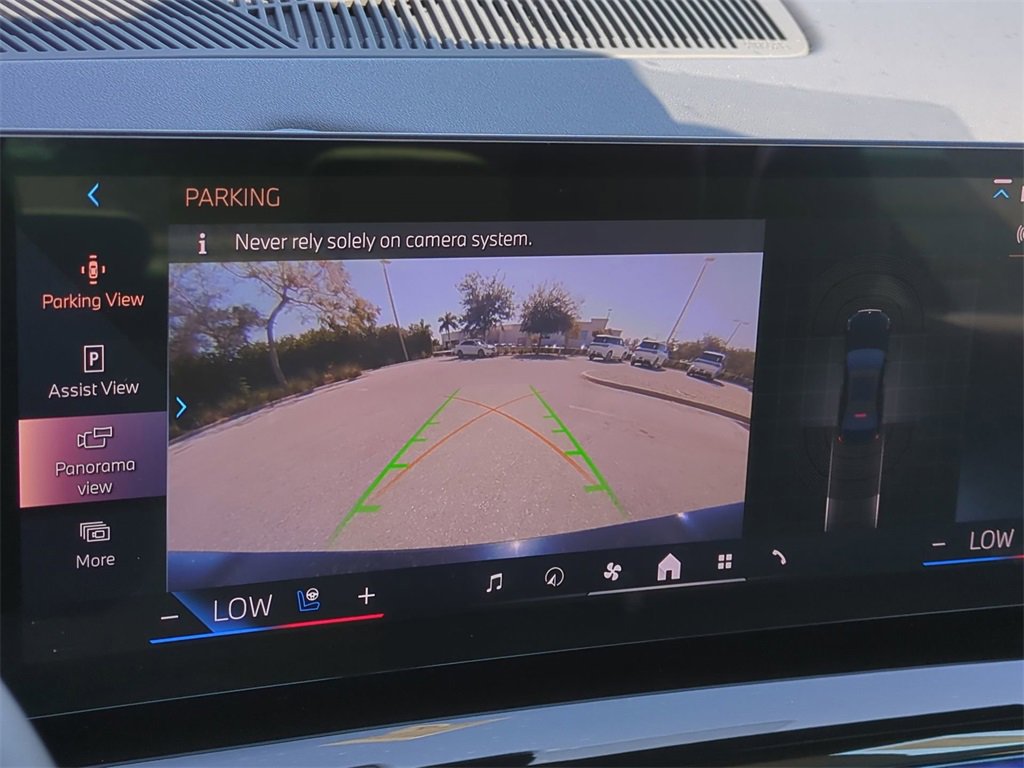 Used 2024 BMW 540i xDrive w/ M Sport Package image 20