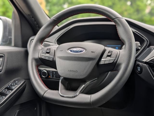 Used 2024 Ford Escape ST-Line FWD image 14