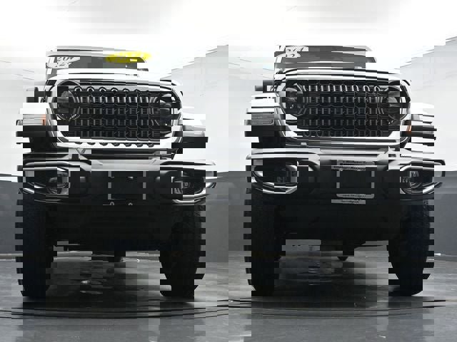 Used 2024 Jeep Gladiator Sport image 28