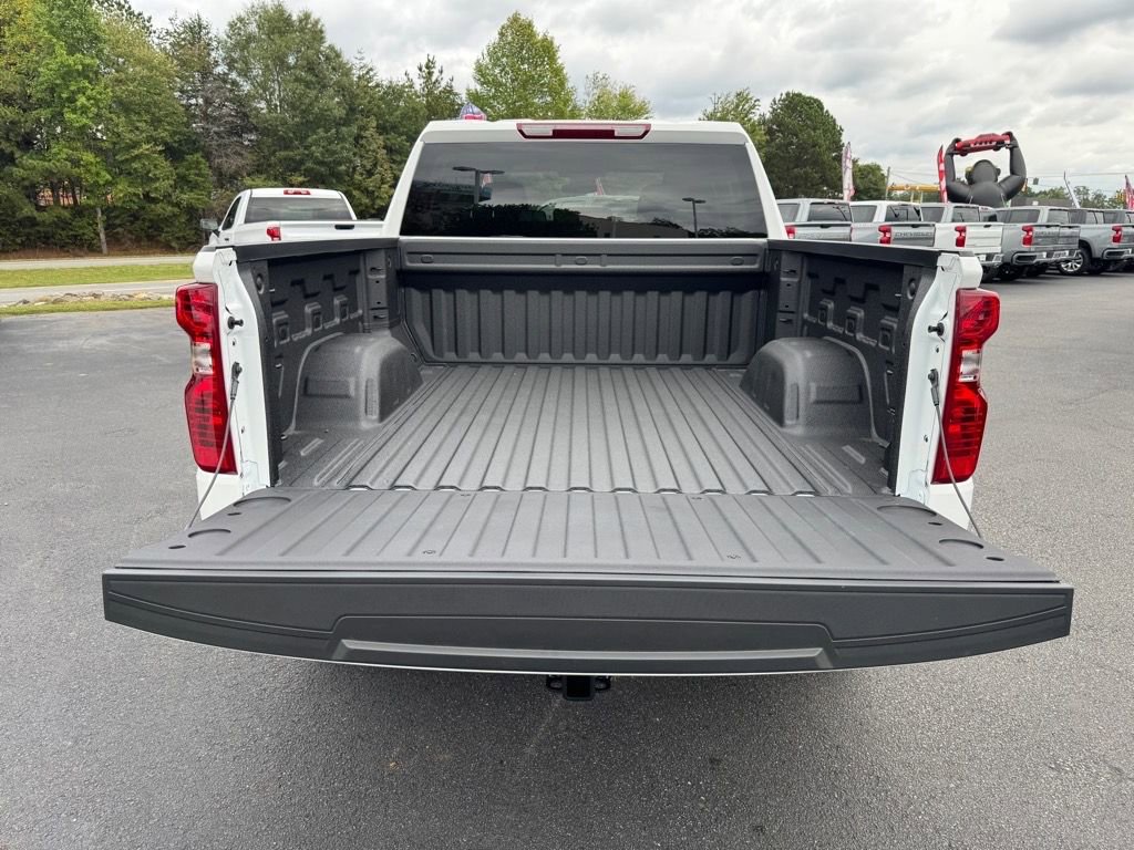 Used 2026 Chevrolet Silverado 1500 Custom RWD image 11
