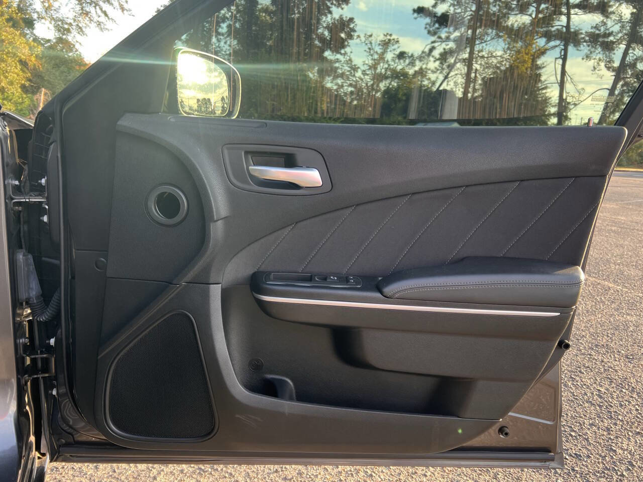 Used 2020 Dodge Charger SXT image 17