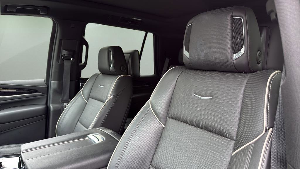 Used 2021 Cadillac Escalade Sport w/ Driver Assist Tech Package AWD/4WD image 12