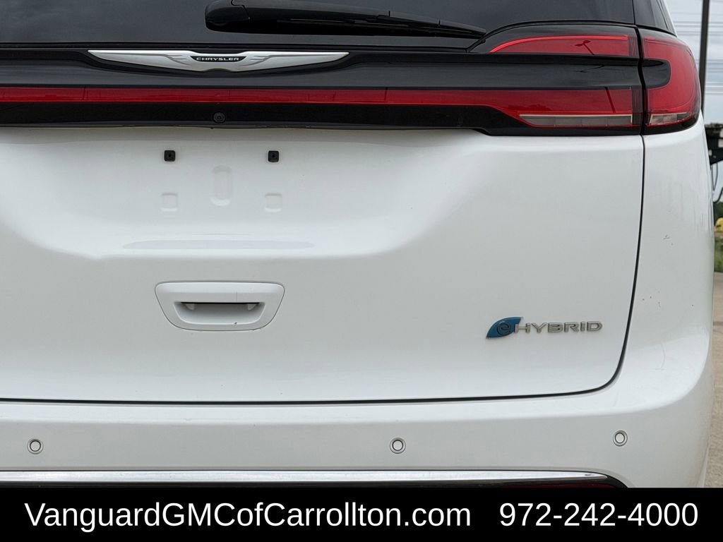 Used 2023 Chrysler Pacifica Touring-L FWD image 9