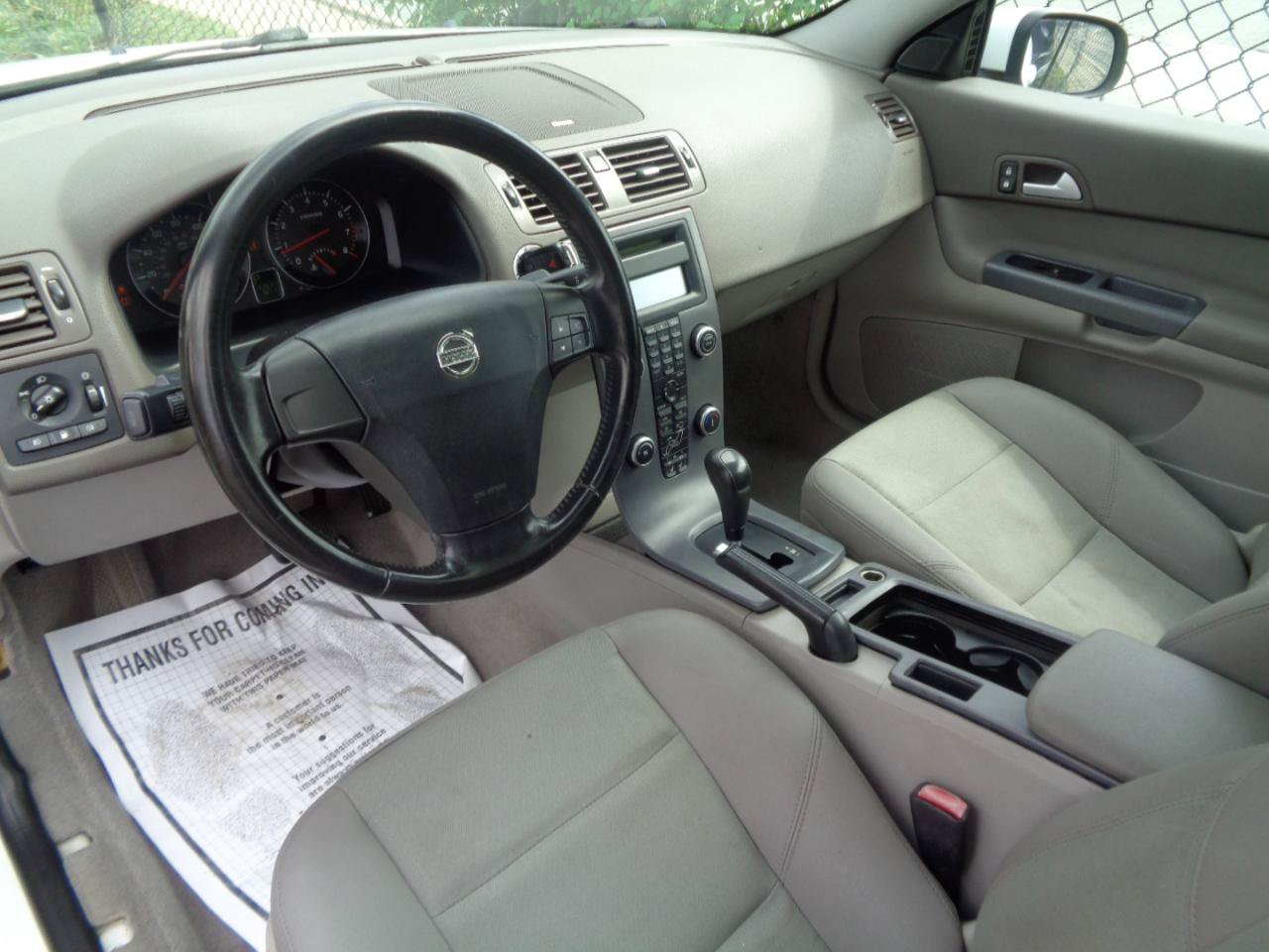 Used 2009 Volvo C30 FWD image 22