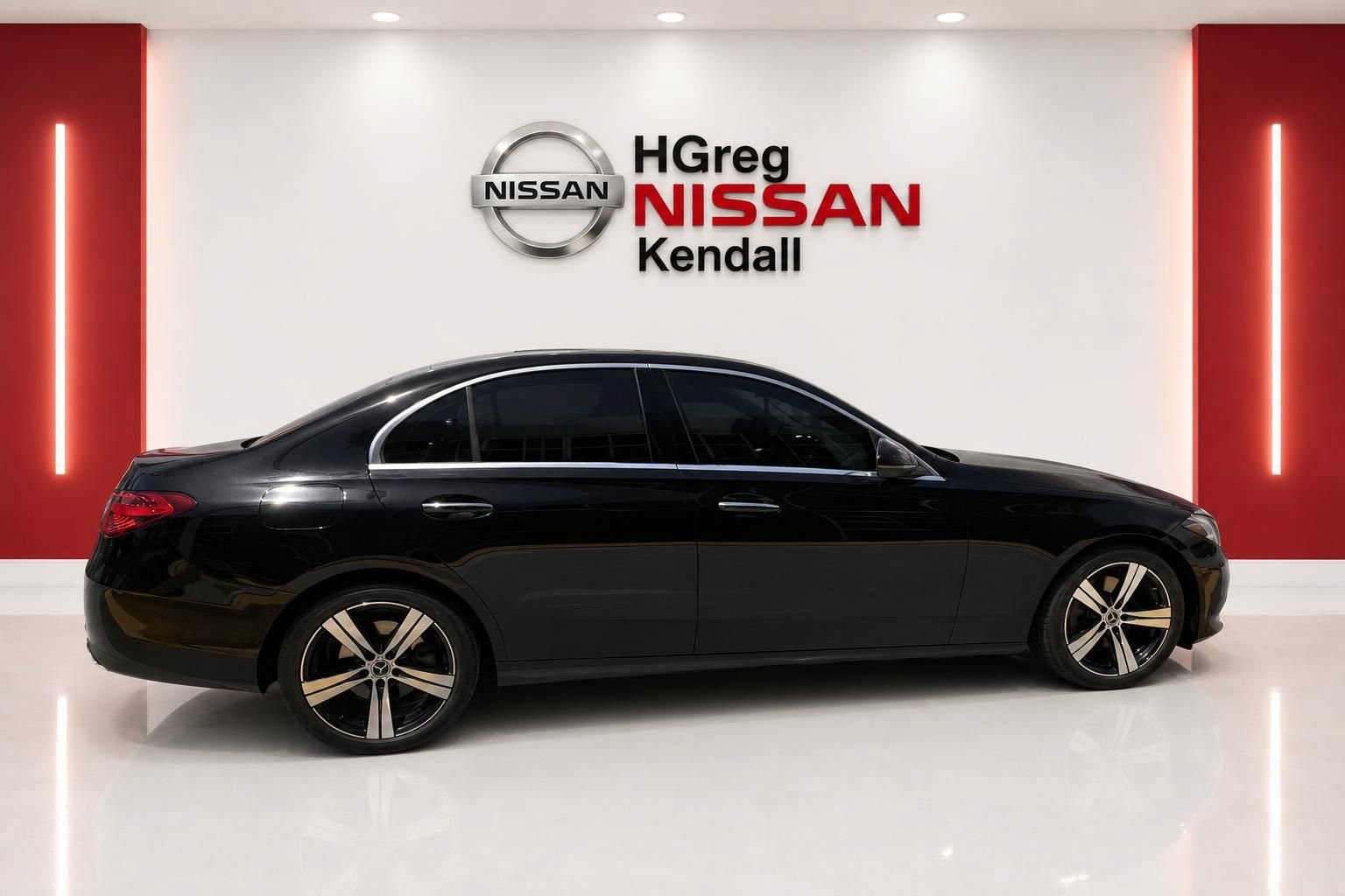 Used 2022 Mercedes-Benz C 300 Sedan image 5