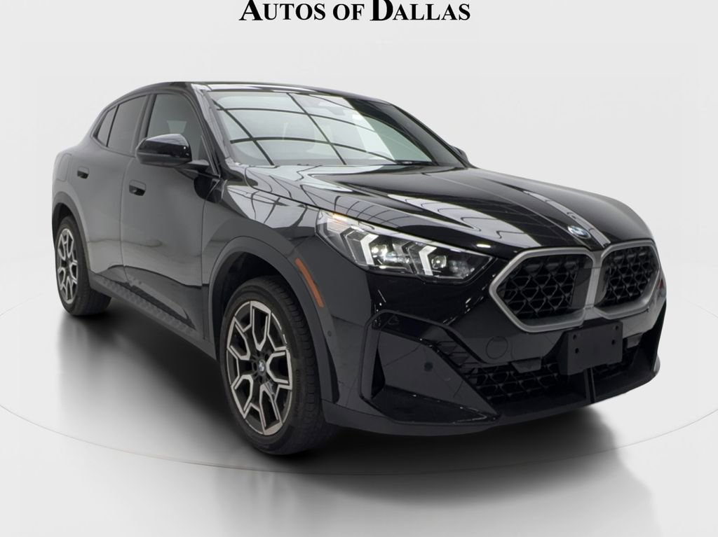 Used 2025 BMW X2 xDrive28i AWD/4WD image 2