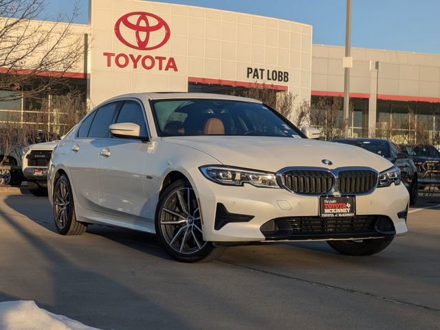 Used 2022 BMW 330e w/ Convenience Package image 2