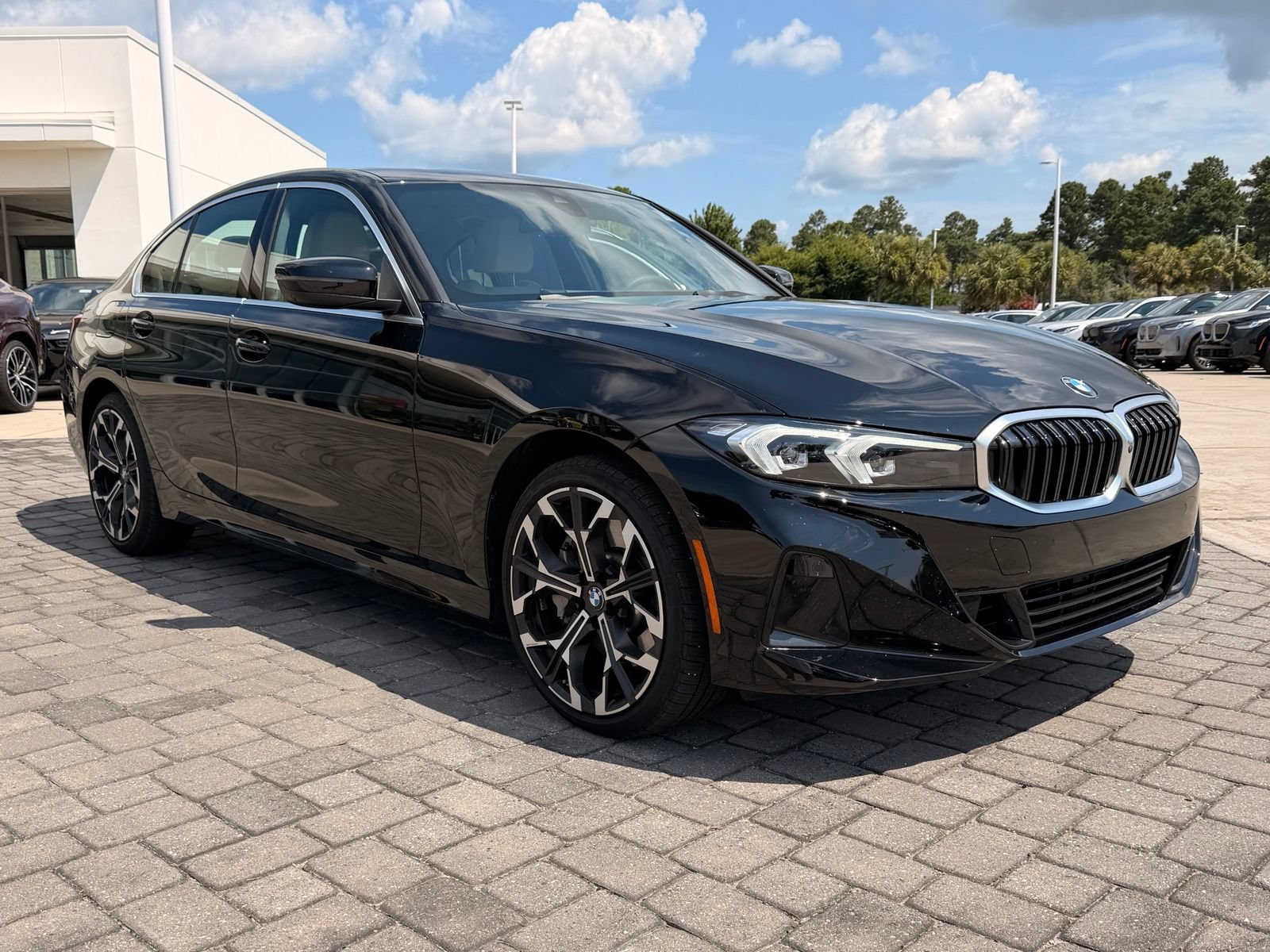 Used 2025 BMW 330i Sedan w/ Convenience Package RWD image 7
