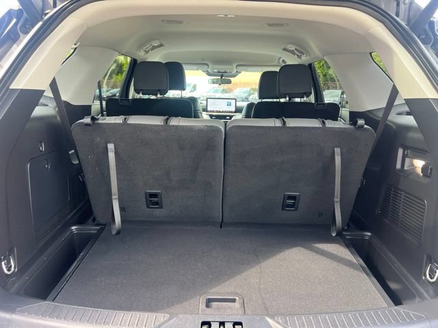 Used 2025 Ford Explorer Active w/ Active Comfort Package AWD/4WD image 15
