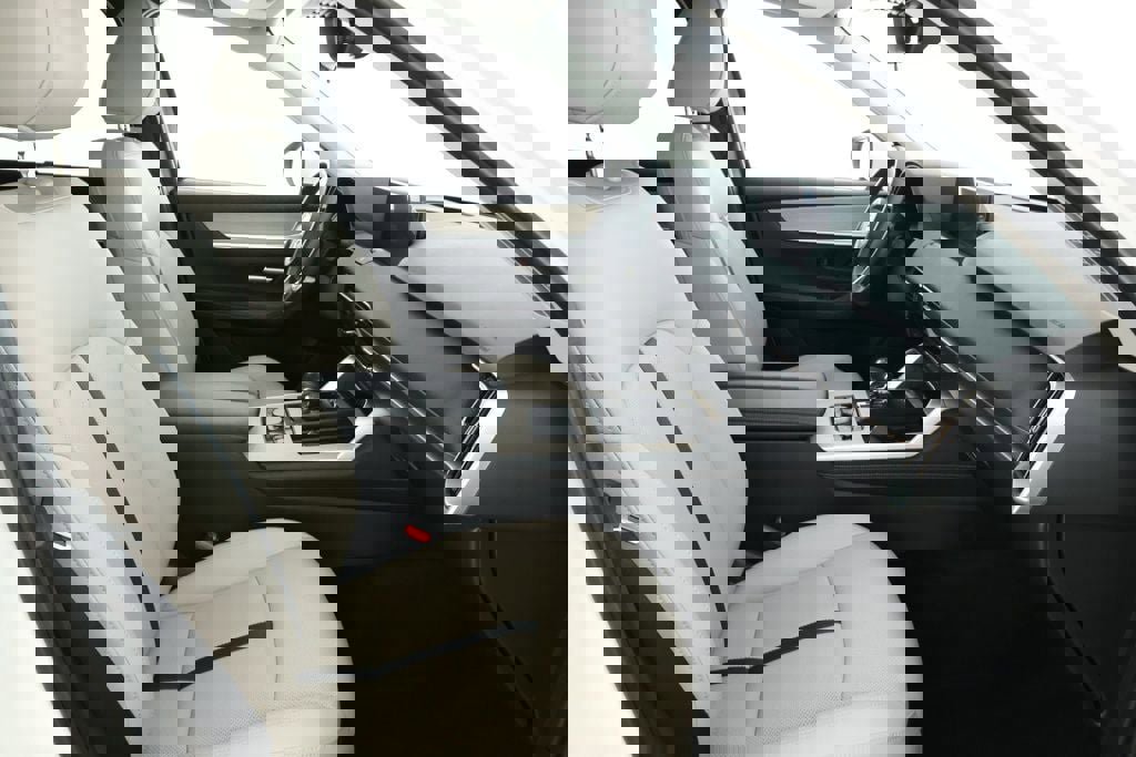 Used 2025 MAZDA CX-90 Plug-In Hybrid w/ Preferred image 24