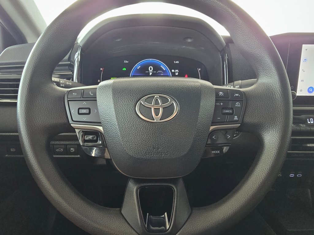 Used 2025 Toyota Camry LE FWD image 22