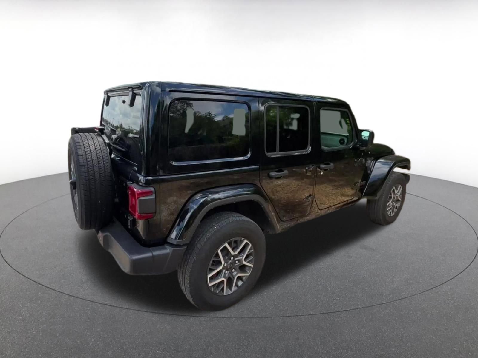 Used 2025 Jeep Wrangler Unlimited Sahara AWD/4WD image 14