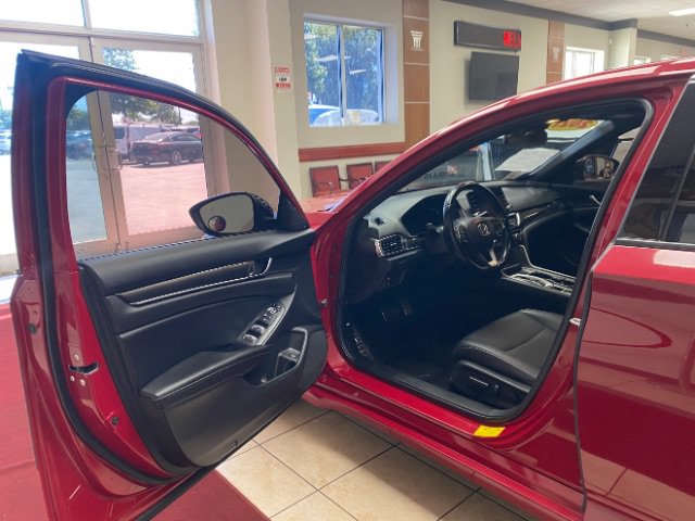 Used 2021 Honda Accord Sport image 7