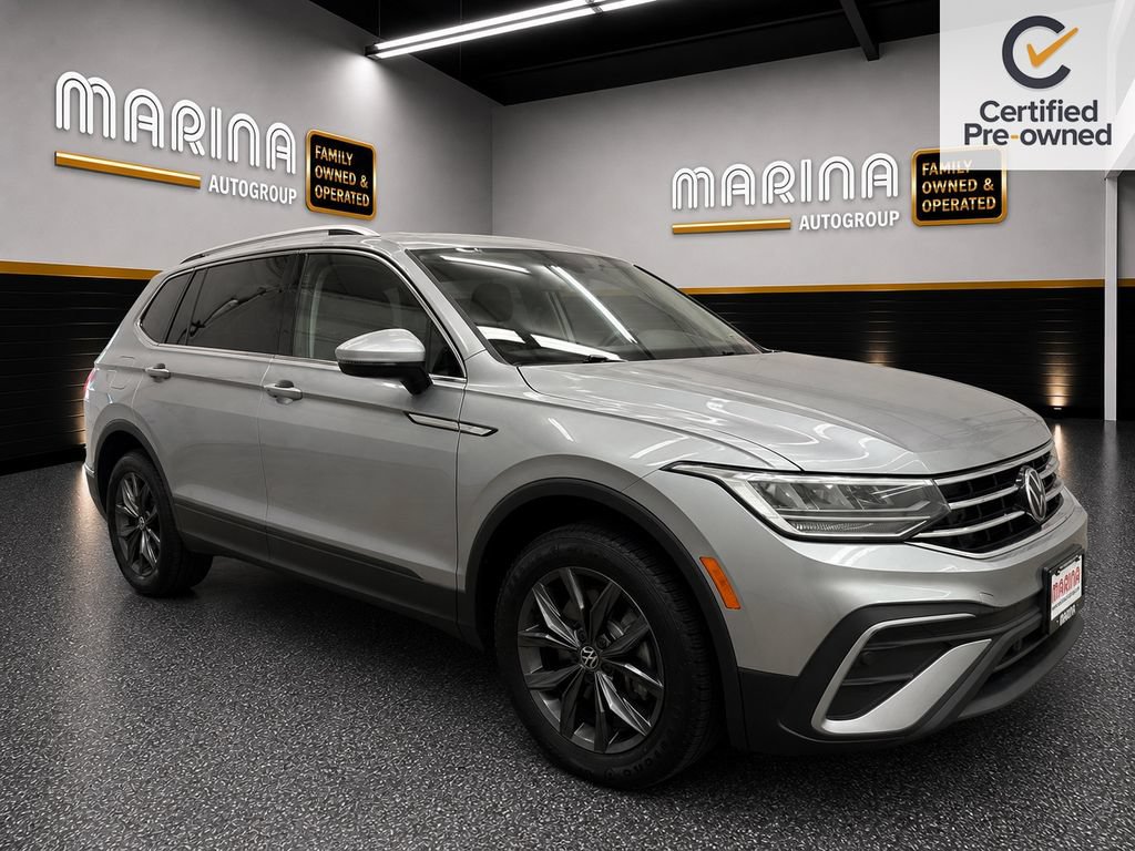 Used 2023 Volkswagen Tiguan SE AWD/4WD image 1