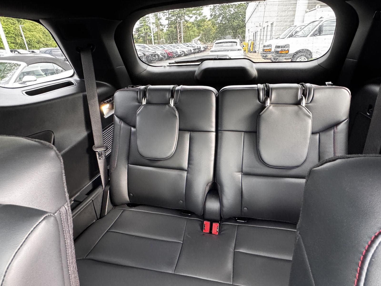 Used 2025 Ford Explorer ST AWD/4WD image 18