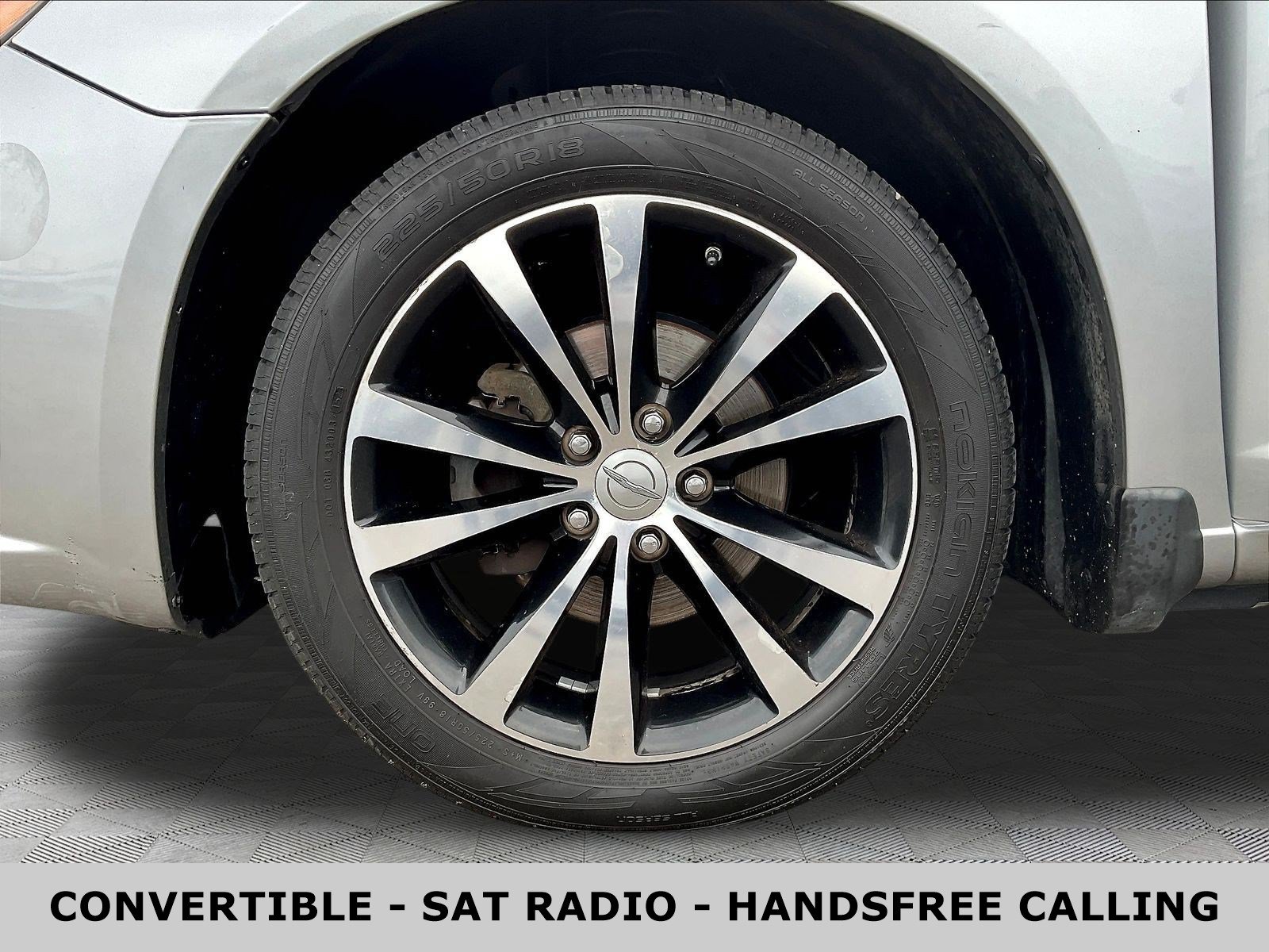 Used 2014 Chrysler 200 S FWD image 33