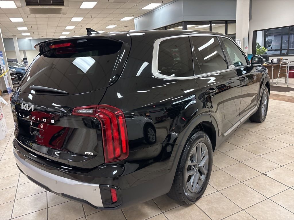 Used 2023 Kia Telluride LX image 9
