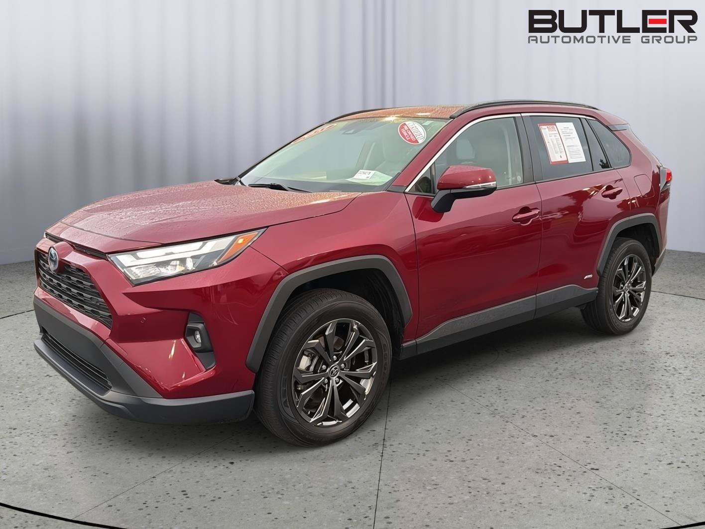 Certified 2023 Toyota RAV4 XLE Premium AWD/4WD image 1
