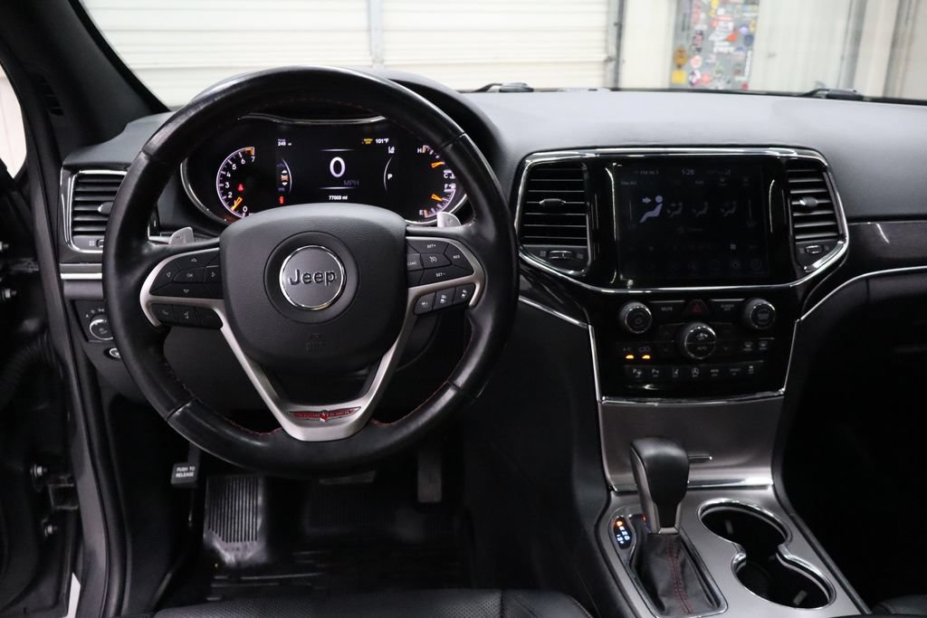 Used 2020 Jeep Grand Cherokee Trailhawk w/ Trailhawk Luxury Group AWD/4WD image 16
