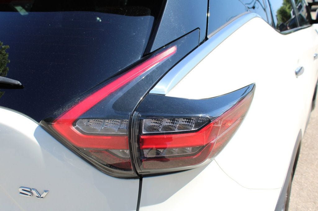 Used 2019 Nissan Murano SV w/ Cargo Package FWD image 11