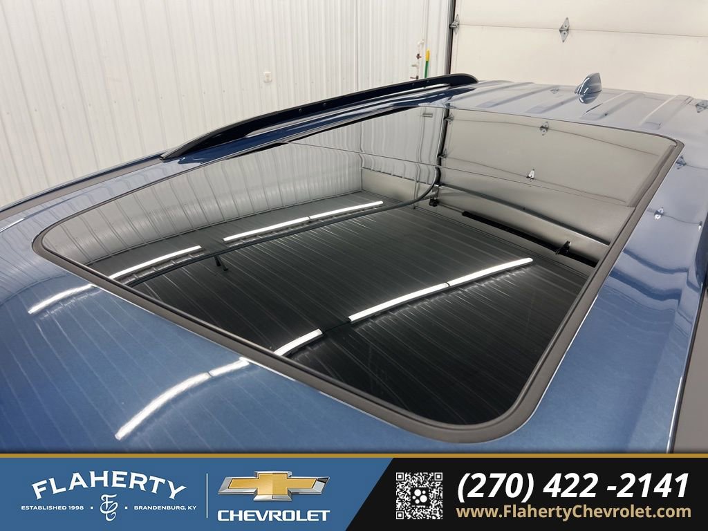 Used 2024 Chevrolet Traverse RS w/ LPO, Floor Liner Package image 36