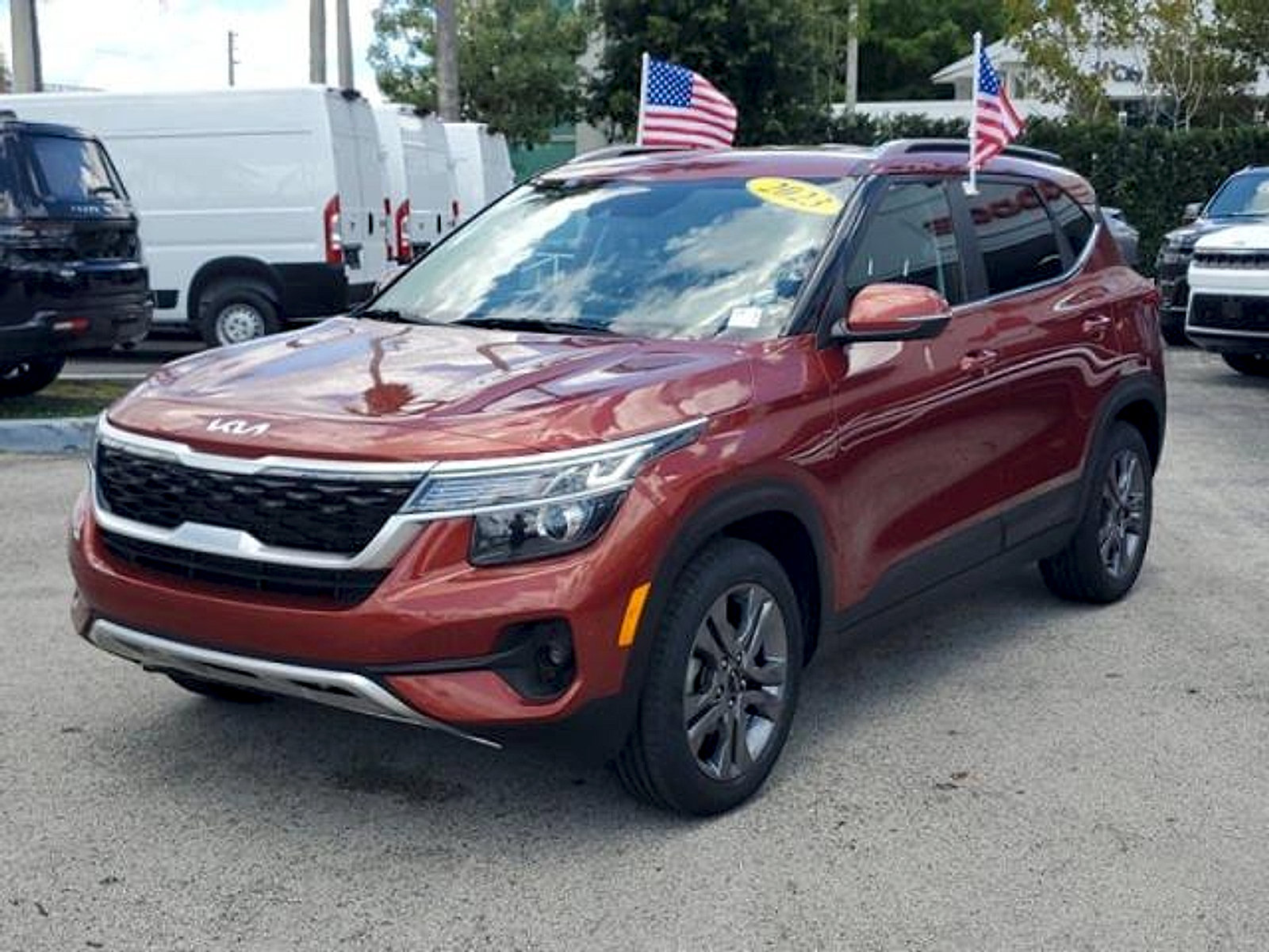 Used 2023 Kia Seltos S FWD image 3