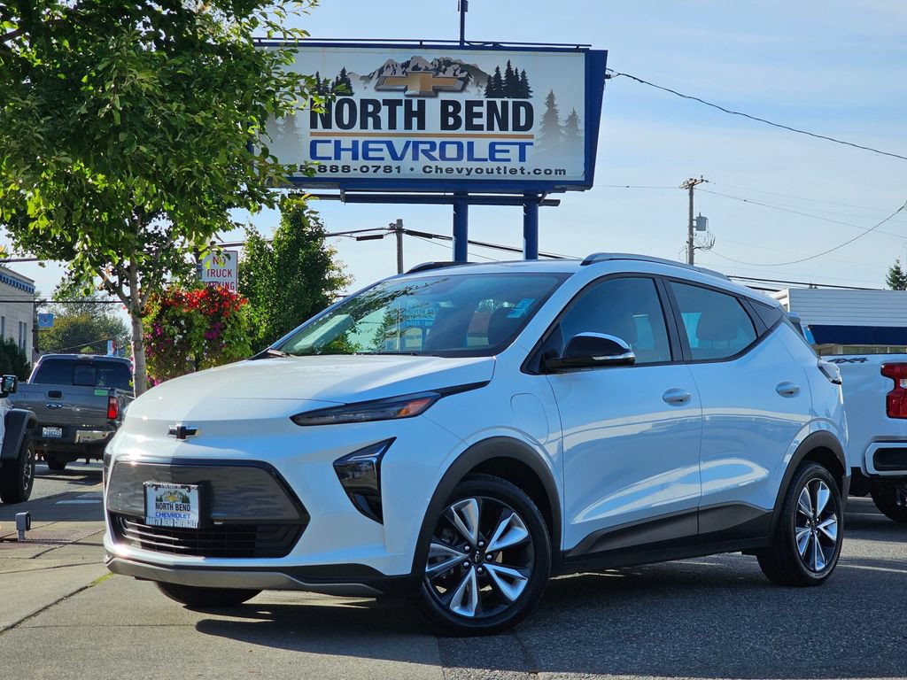 Used 2023 Chevrolet Bolt EUV LT FWD image 1