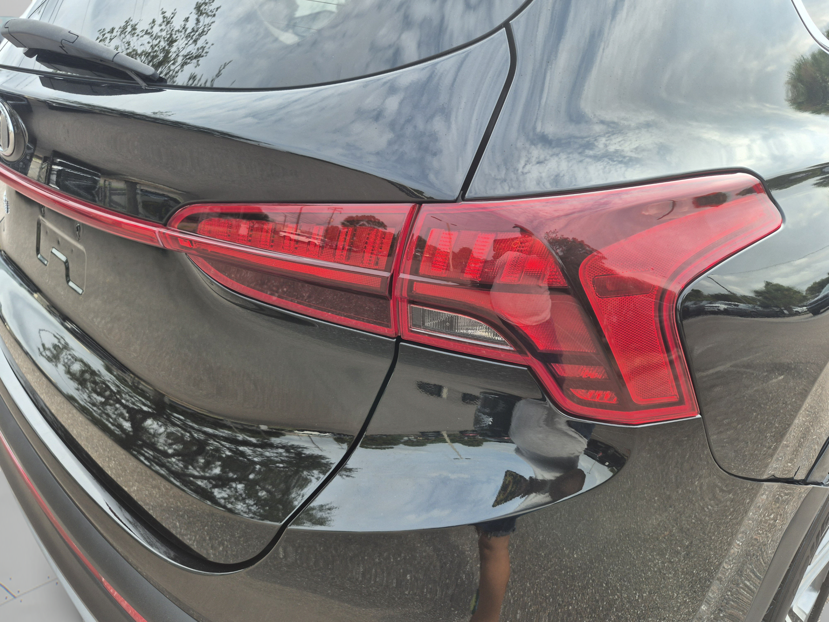 Certified 2023 Hyundai Santa Fe SE FWD image 10