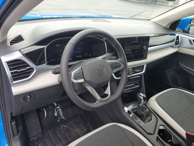New 2025 Volkswagen Taos SE image 12