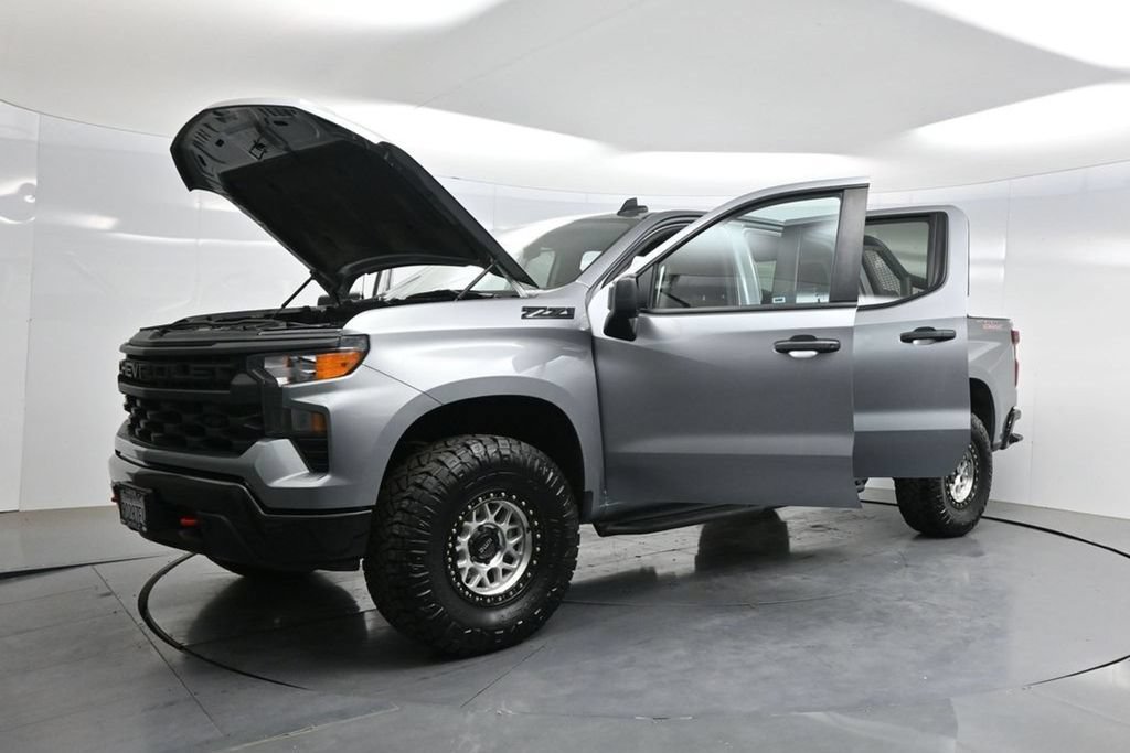 Used 2025 Chevrolet Silverado 1500 Custom Trail Boss w/ LPO, Dark Essentials Package AWD/4WD image 37