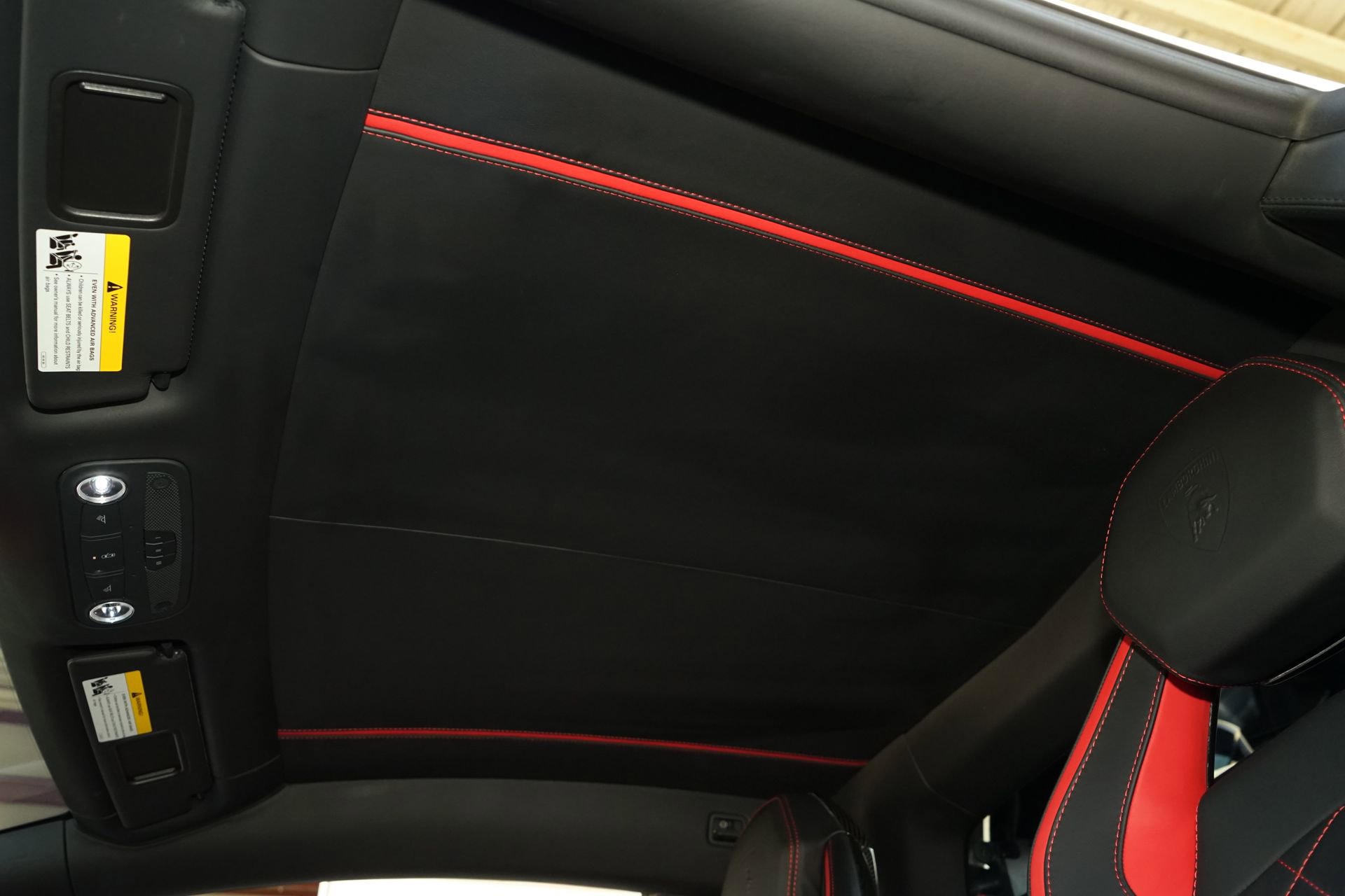 Used 2017 Lamborghini Aventador S AWD/4WD image 17