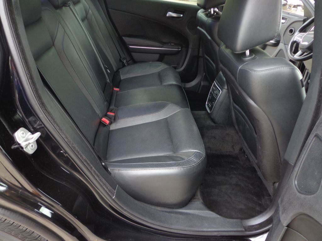 Used 2015 Dodge Charger SXT w/ AWD Plus Group image 19