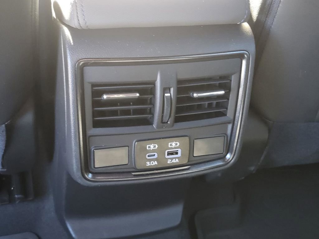 Certified 2025 Subaru Forester Limited image 17