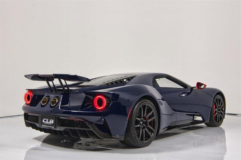 Used 2020 Ford GT Carbon Series image 10