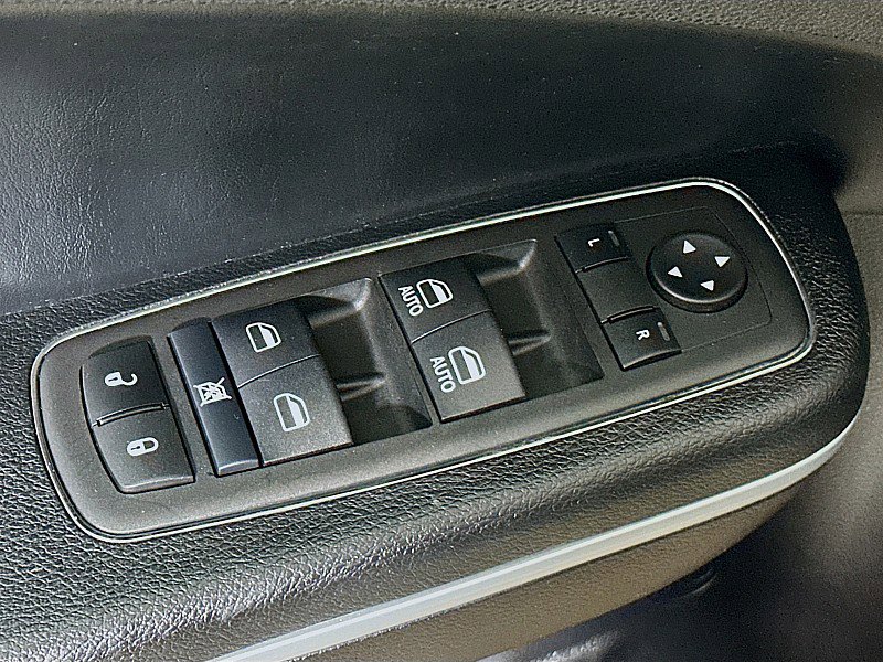 Used 2022 Chrysler 300 S image 20