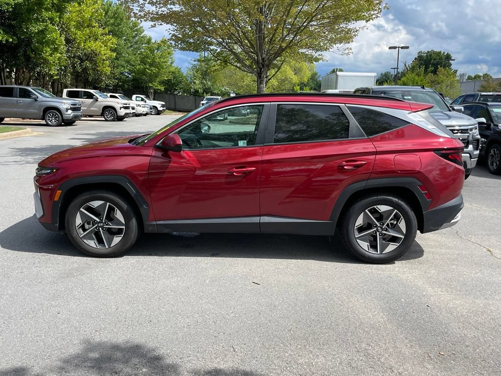 Used 2025 Hyundai Tucson SEL FWD image 4