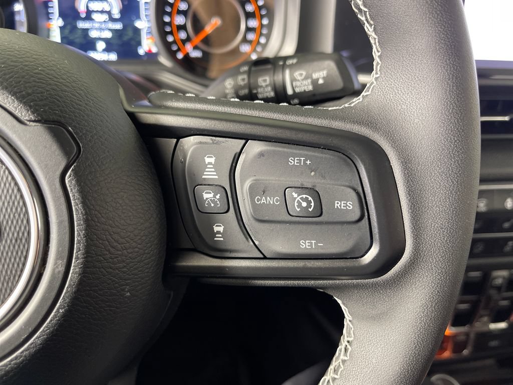 Used 2025 Jeep Wrangler Unlimited Sport AWD/4WD image 29