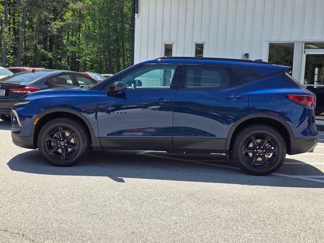 Used 2023 Chevrolet Blazer LT w/ Midnight/Sport Edition FWD image 2