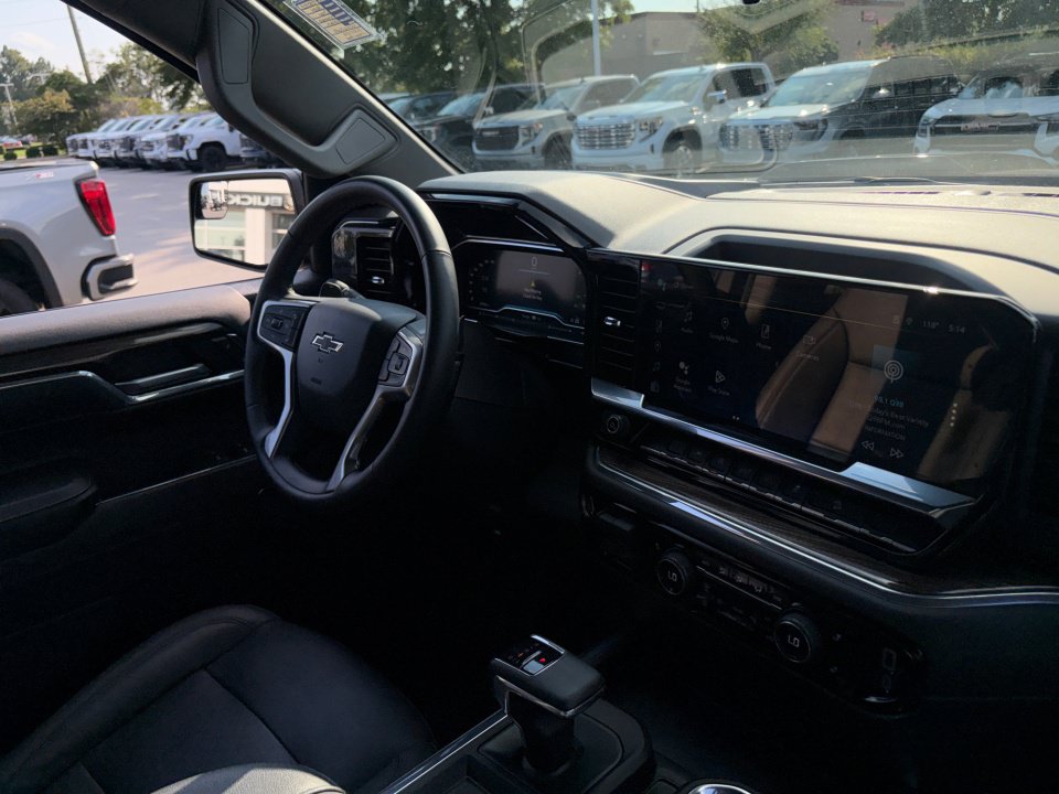 Certified 2024 Chevrolet Silverado 1500 LT Trail Boss w/ Convenience Package II AWD/4WD image 28