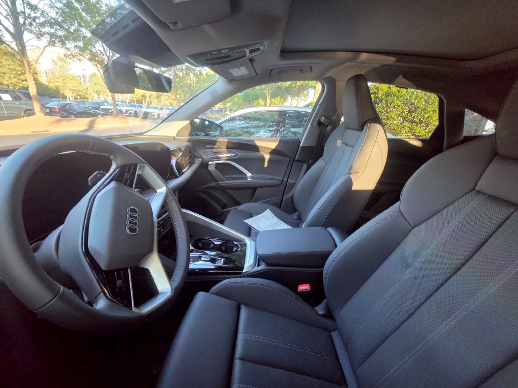 Used 2026 Audi Q5 Premium Plus w/ Premium Plus AWD/4WD image 11