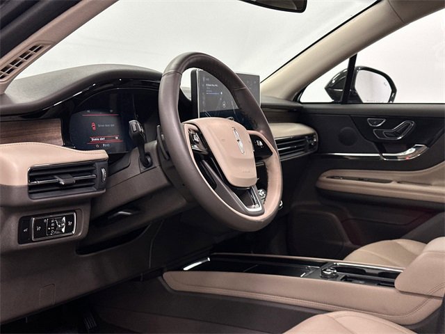 Used 2023 Lincoln Corsair Reserve image 15