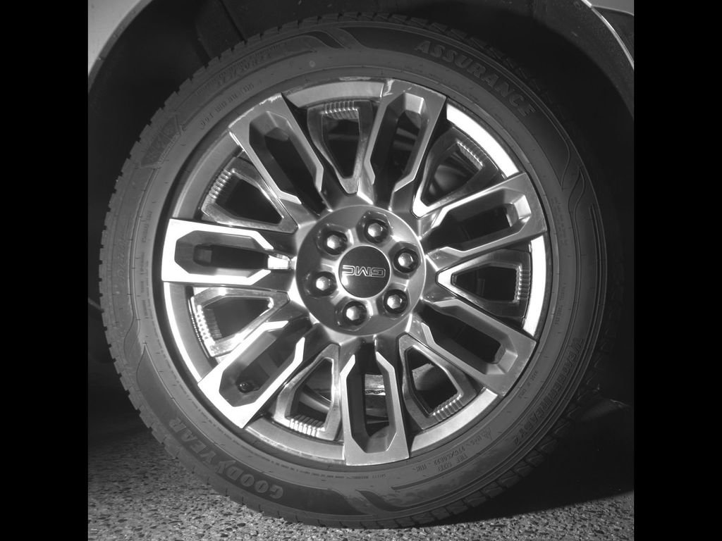 Used 2023 GMC Yukon XL Denali Ultimate AWD/4WD image 41