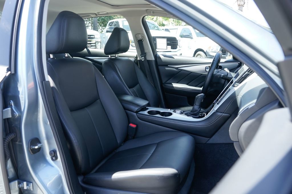 Used 2020 INFINITI Q50 Luxe w/ Essential Package (3.0T Luxe) AWD/4WD image 38