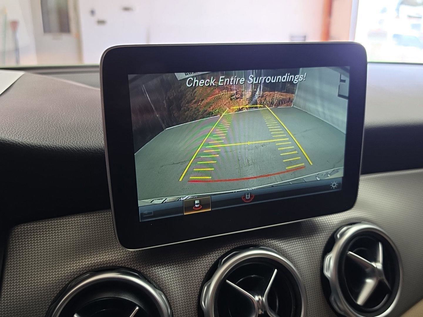 Used 2018 Mercedes-Benz GLA 250 4MATIC image 10