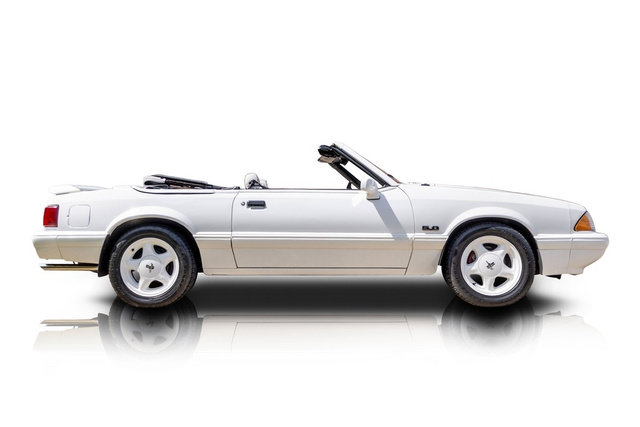Used 1993 Ford Mustang LX RWD image 2