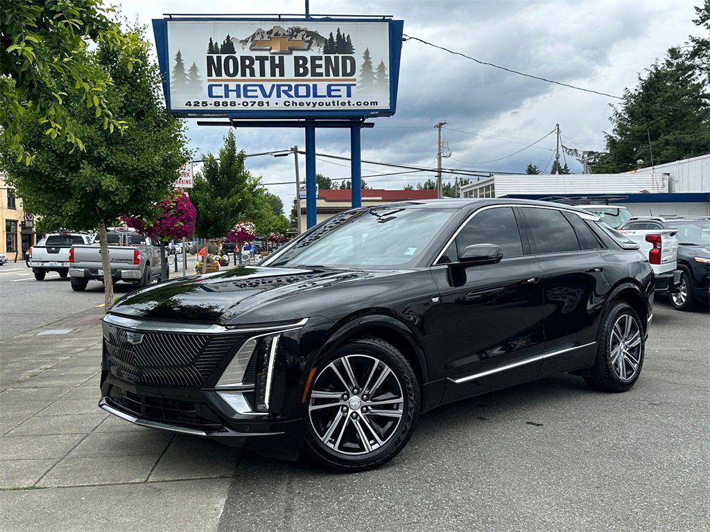 Used 2024 Cadillac Lyriq Luxury