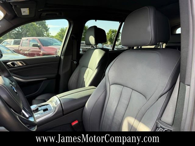 Used 2022 BMW X5 xDrive40i w/ Executive Package AWD/4WD image 12